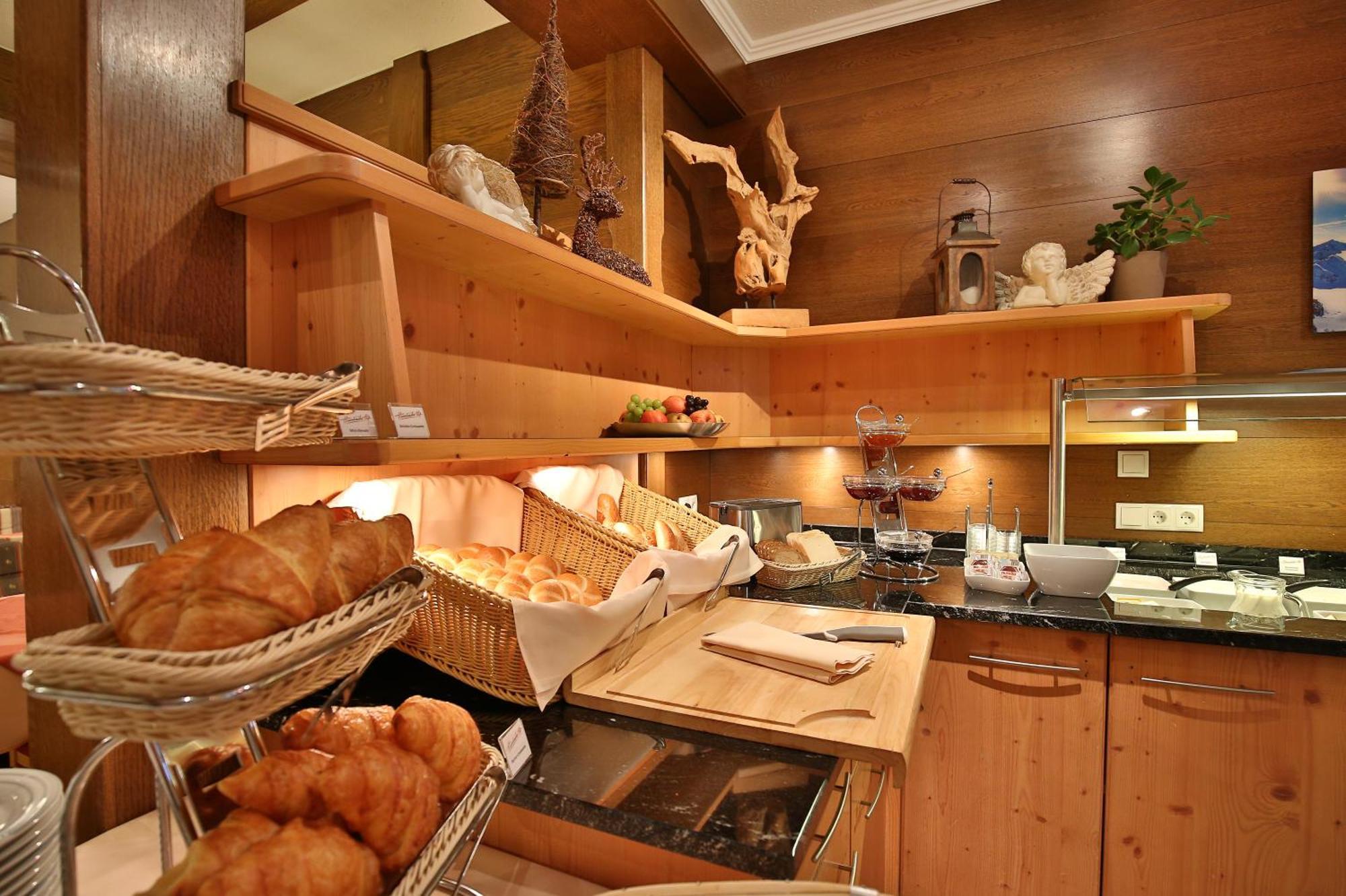Hotel Garni Hainbacherhof Solden Ngoại thất bức ảnh