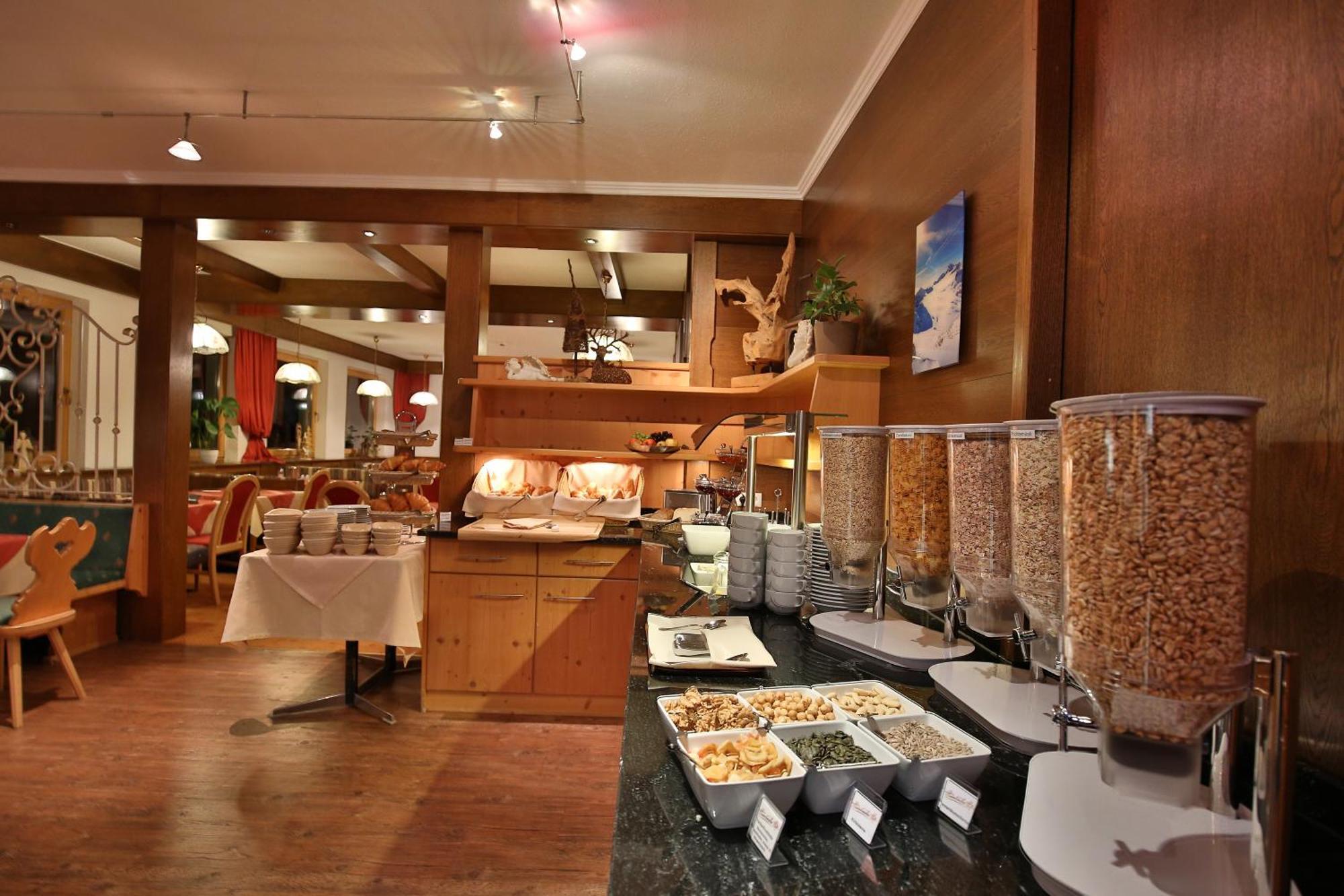 Hotel Garni Hainbacherhof Solden Ngoại thất bức ảnh